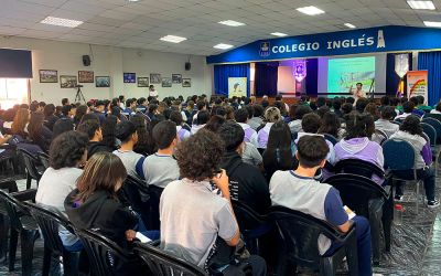 Estudiantes de nuestro colegio participan en charla magistral sobre “Minería Espacial”