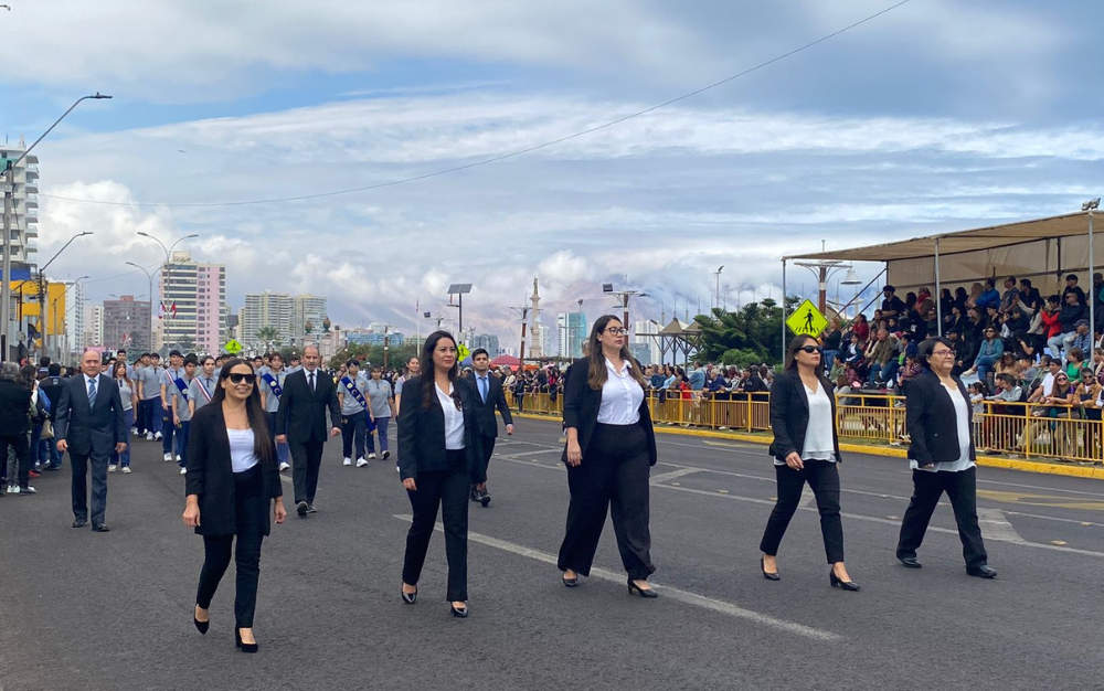Colegio Bajo Molle participó del desfile de Glorias Navales de Iquique