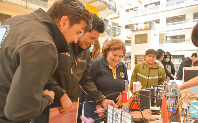 Alumnos y alumnas de 8° presentaron sus proyectos en Exposición de Ciencias